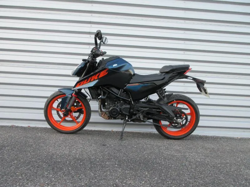 125 DUKE ABS