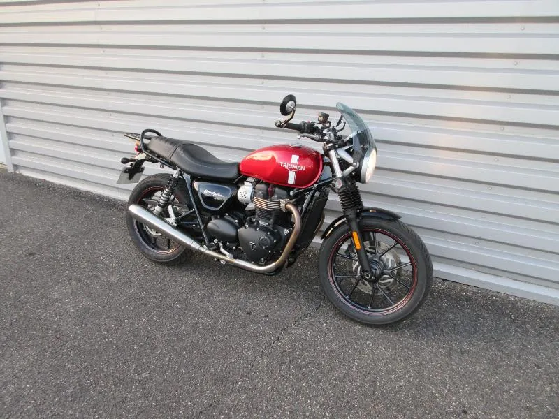 STREET TWIN  900