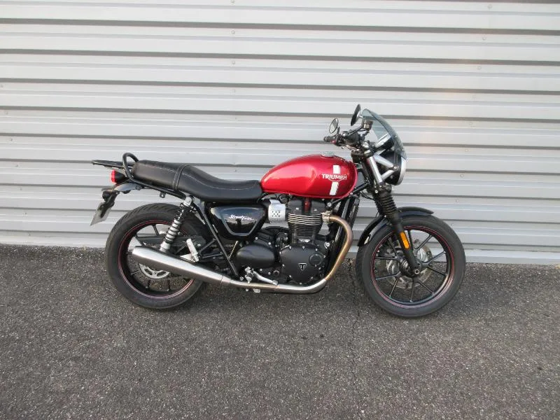 STREET TWIN  900