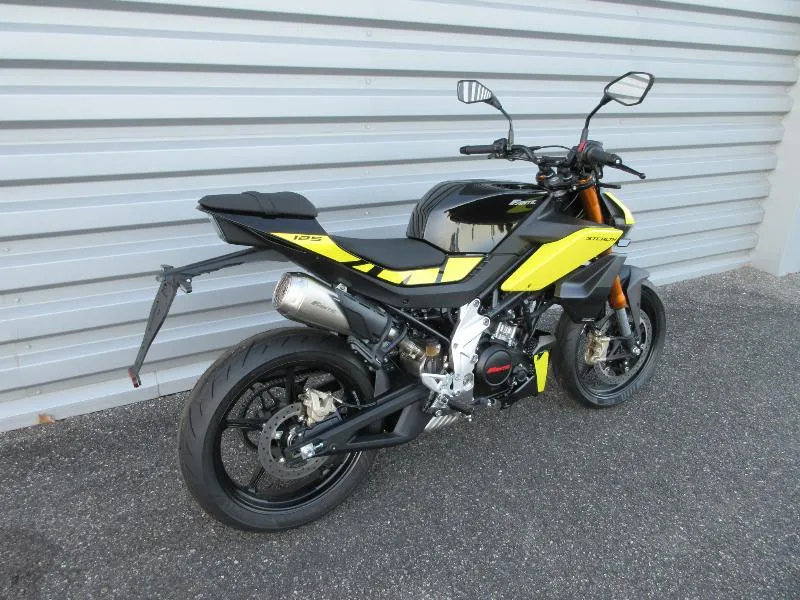 FANTIC 125 STEALTH