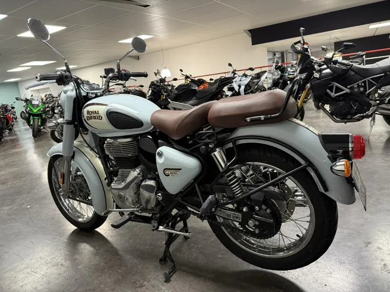 CLASSIC 350 CHROME