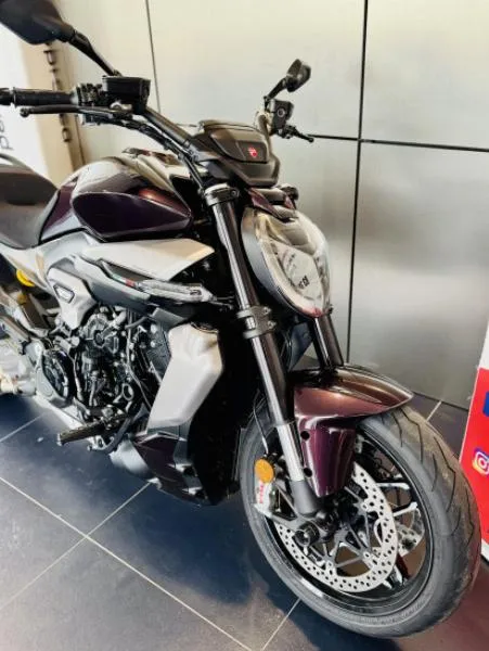 DIAVEL V4