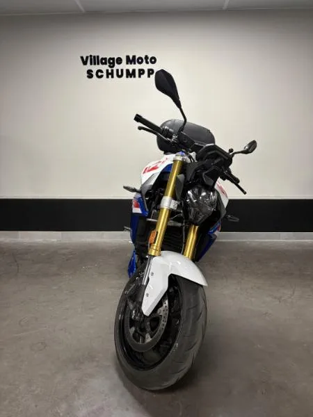 F900R