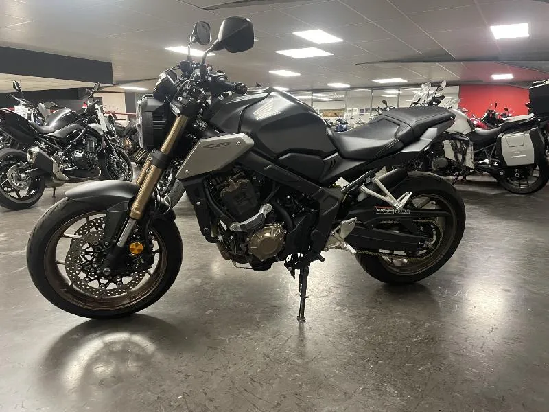 CB 650 RA