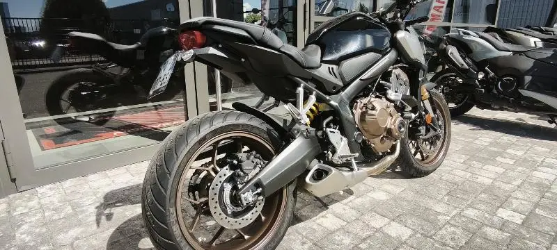 CB 650 R
