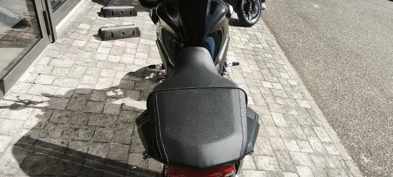 CB 650 R
