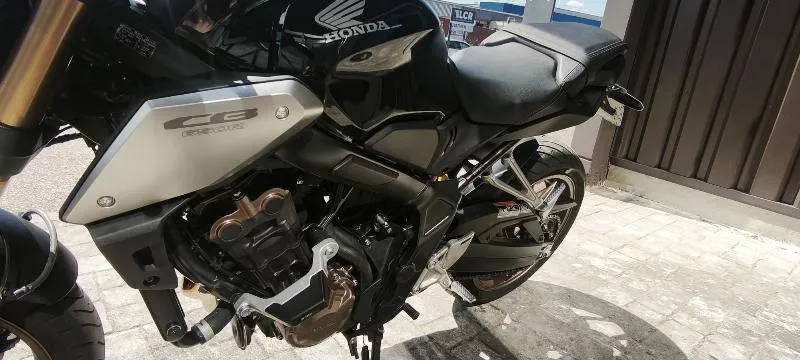 CB 650 R