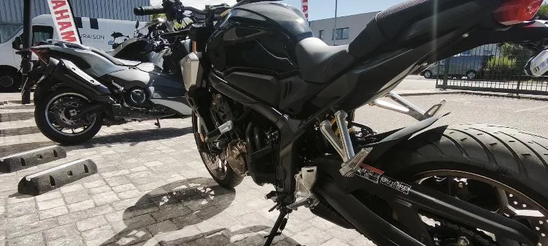 CB 650 R