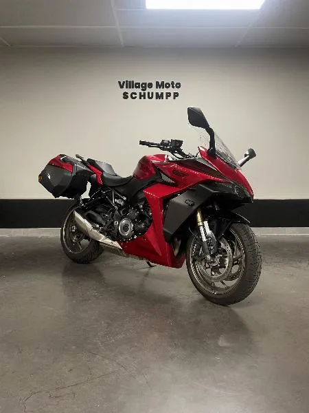 GSXS 1000 GT