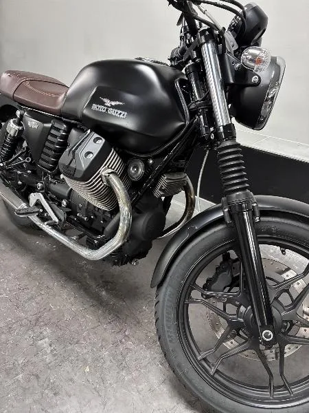 V7 STONE