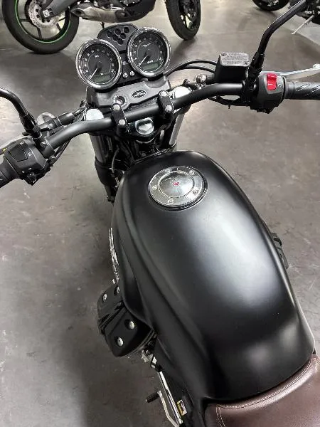 V7 STONE