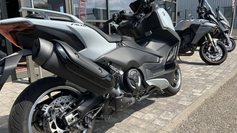 XP TMAX 560 TECH MAX