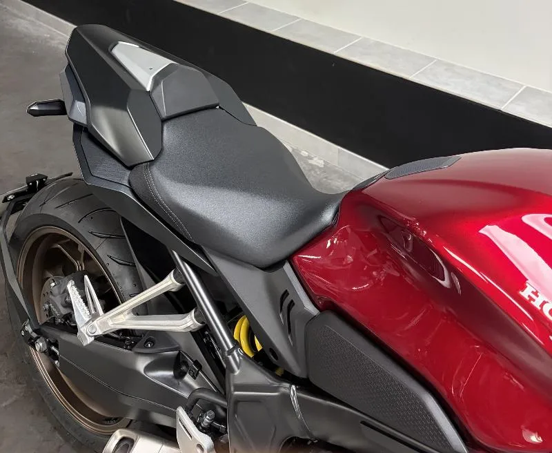 CB 650 R