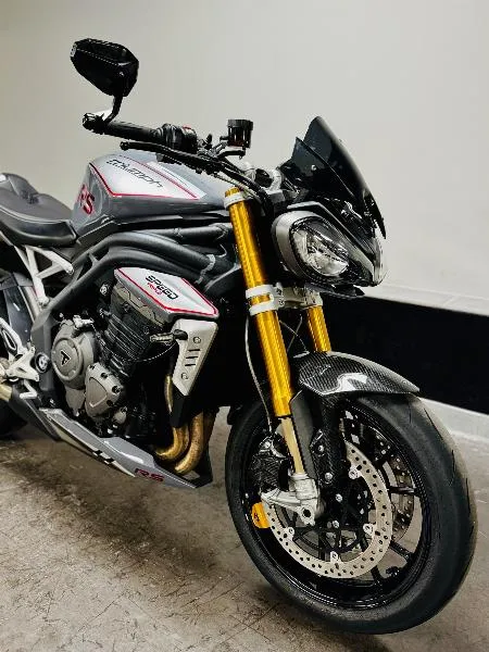 SPEED TRIPLE 1200 RS