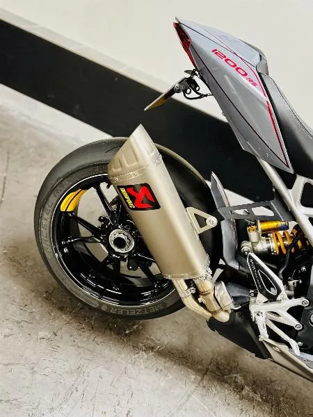 SPEED TRIPLE 1200 RS