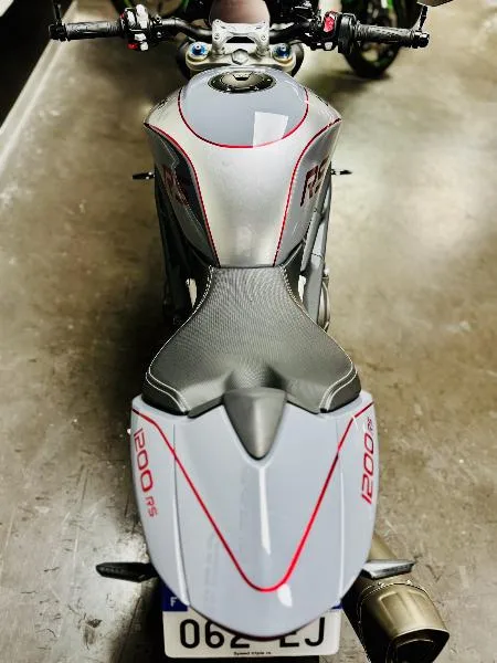 SPEED TRIPLE 1200 RS