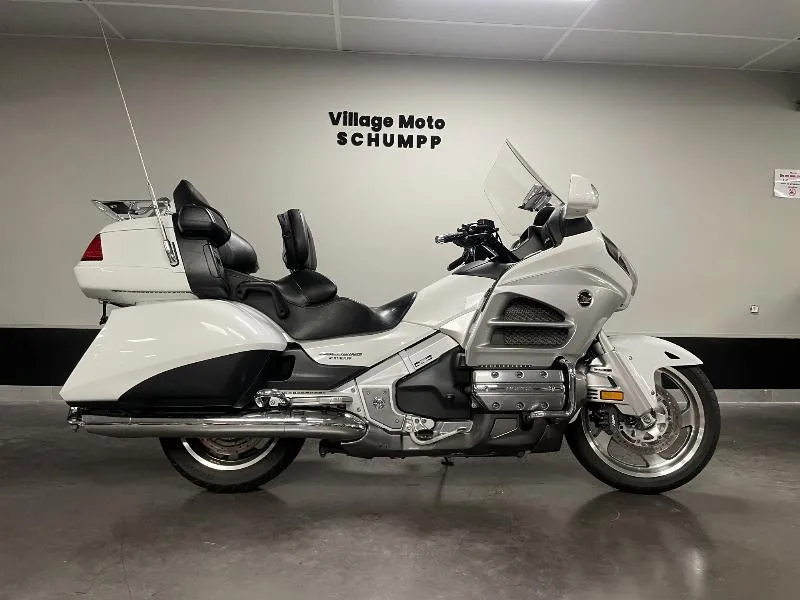 GL1800 GOLDWING