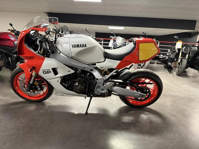 XSR 900 GP