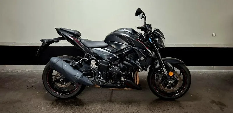 GSXS 750