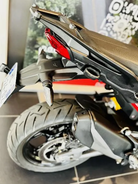 MULTISTRADA V4