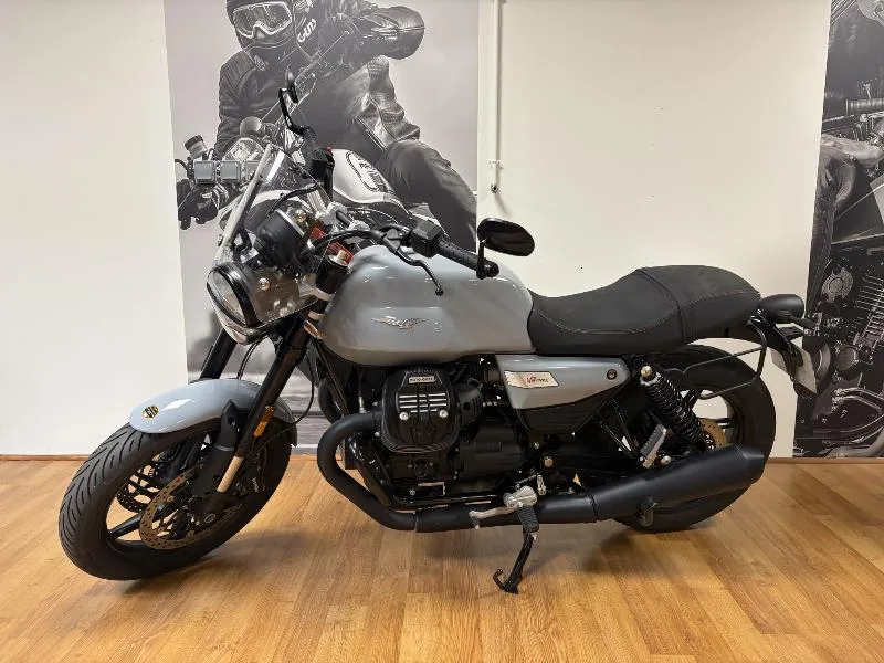 V7 SPORT 850
