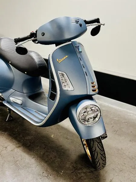 VESPA GTV 310 OFFICINA 8 SERIE SPECIALE TRES FAIBLE KILOMETRAGE
