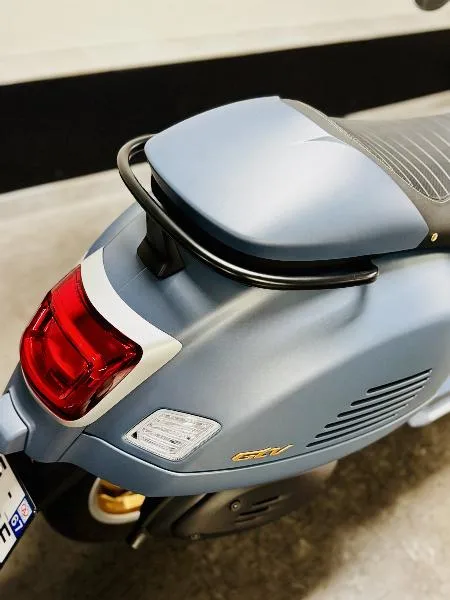 VESPA GTV 310 OFFICINA 8 SERIE SPECIALE TRES FAIBLE KILOMETRAGE