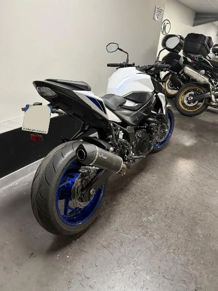 GSX 750