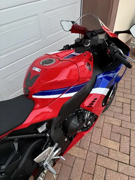 CBR 1000 RR FIREBLADE  HRC