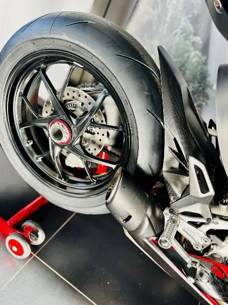 PANIGALE V2 SUPERQUADRO FINAL EDITION