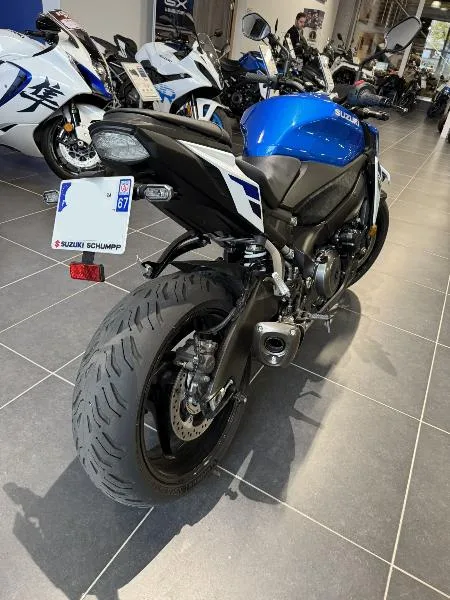 GSXS 1000
