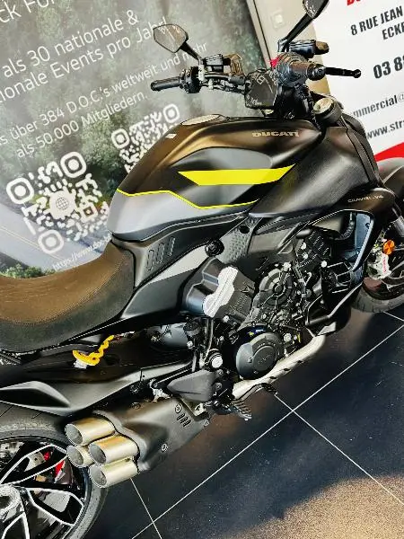DIAVEL V4