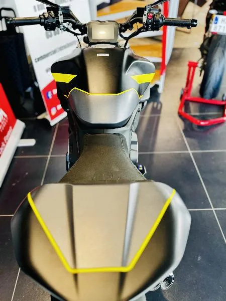 DIAVEL V4