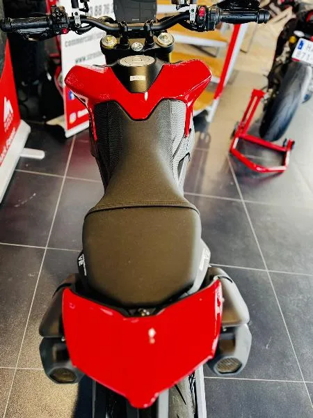 HYPERMOTARD