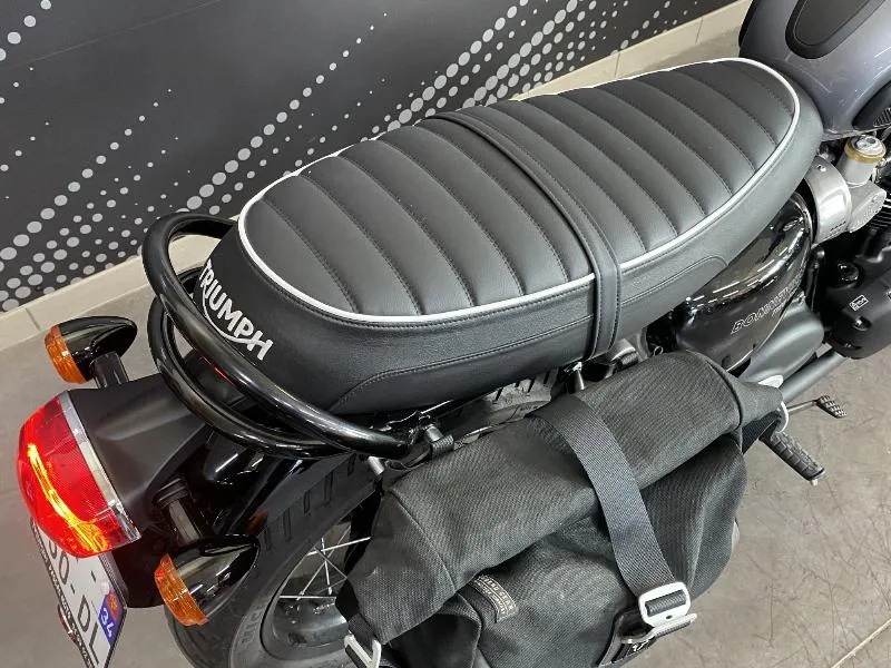 Bonneville T120 Black