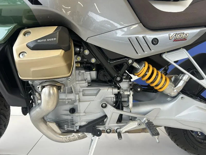 V100  MANDELLO