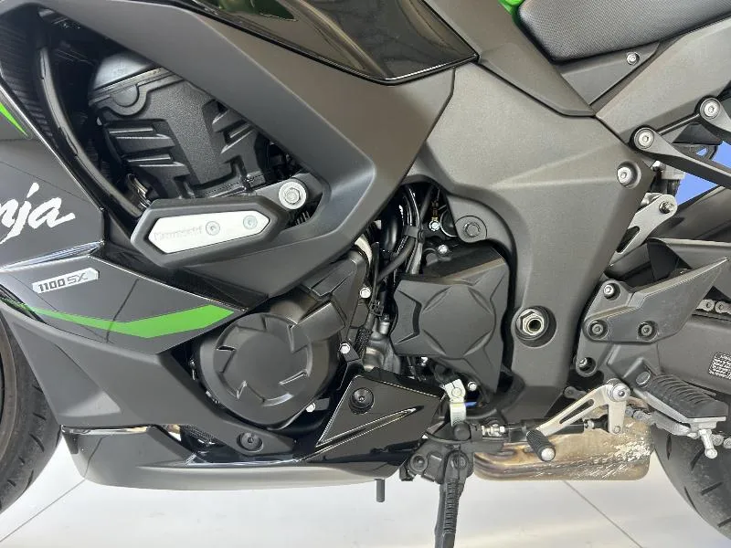 NINJA 1100 SX