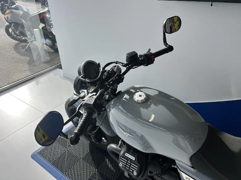 V7 SPORT 850