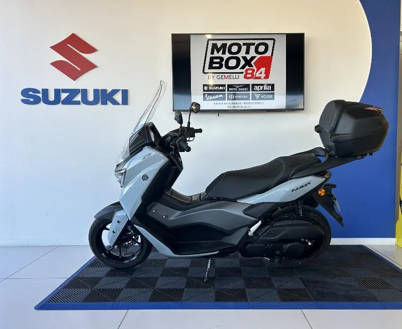 NMAX 125 TECH MAX
