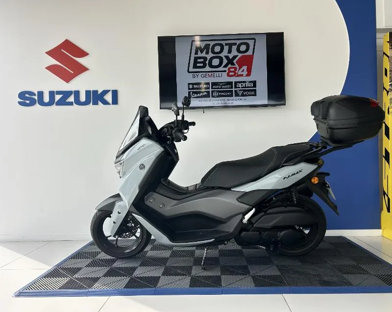 NMAX 125 TECH MAX