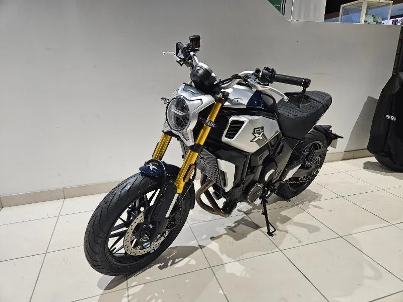 700 CLX