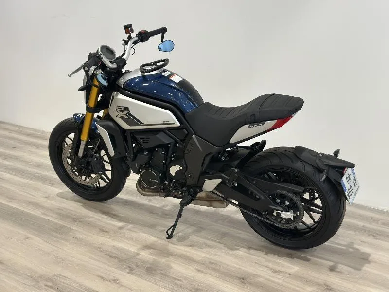 700 CLX