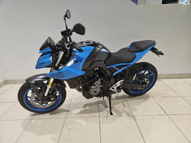 GSX8S