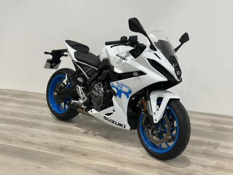 GSX8R