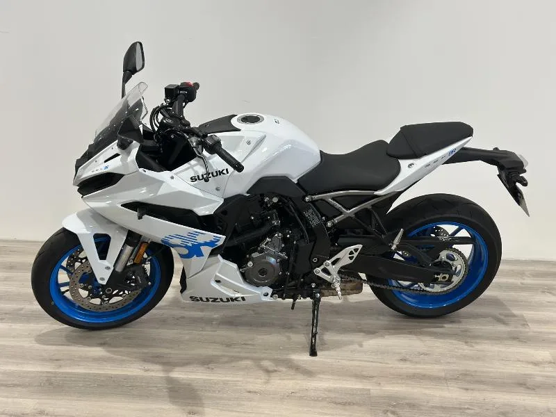GSX8R