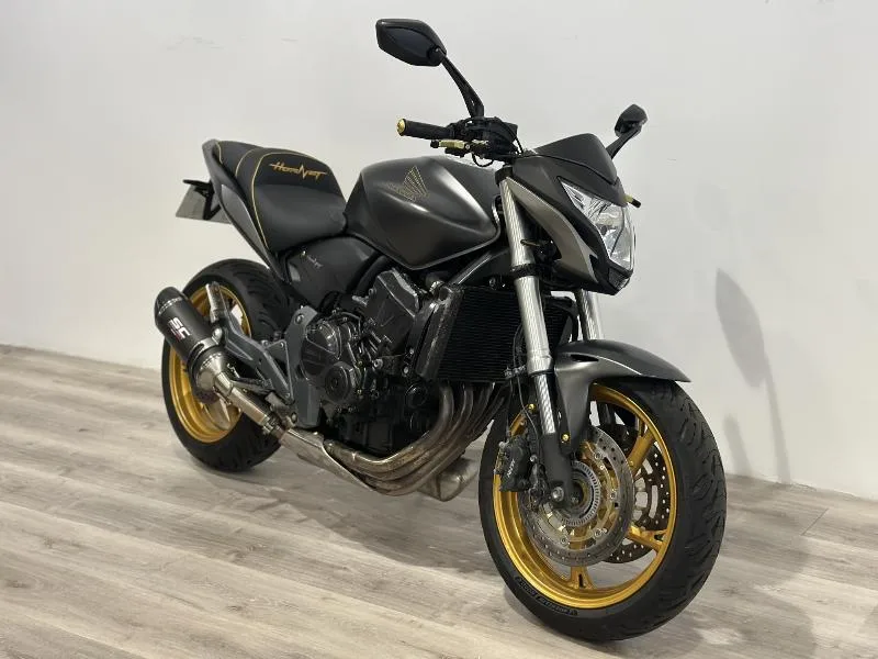 CB 600 F HORNET