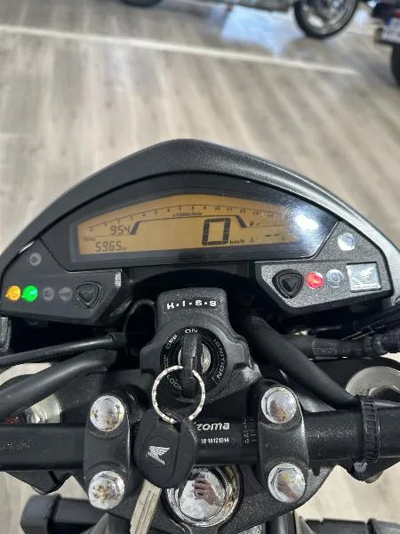 CB 600 F HORNET