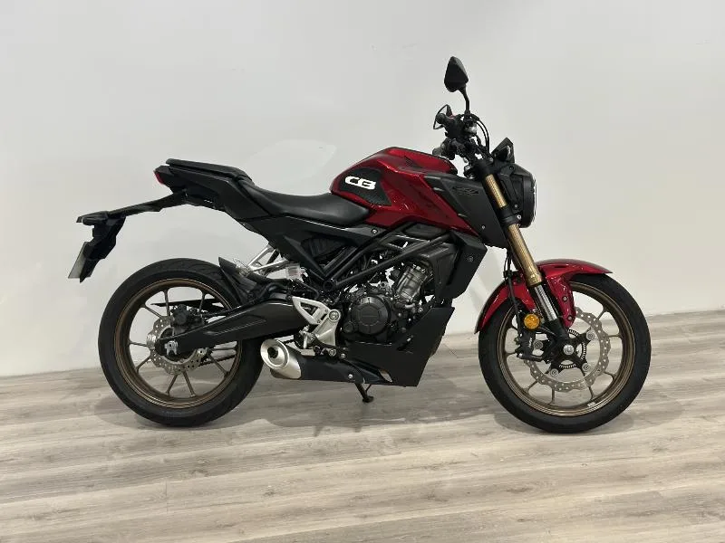 CB 125  R