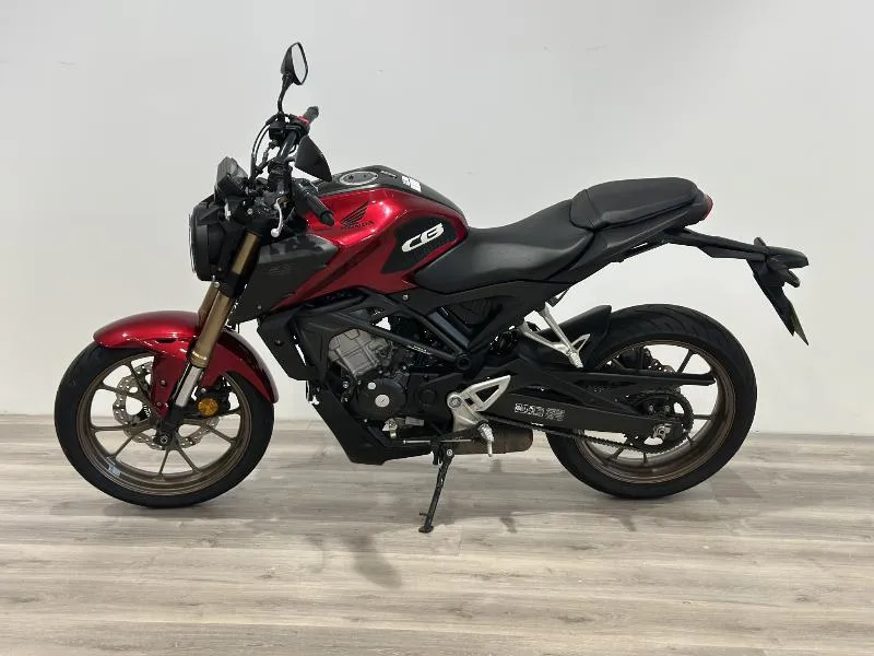 CB 125  R