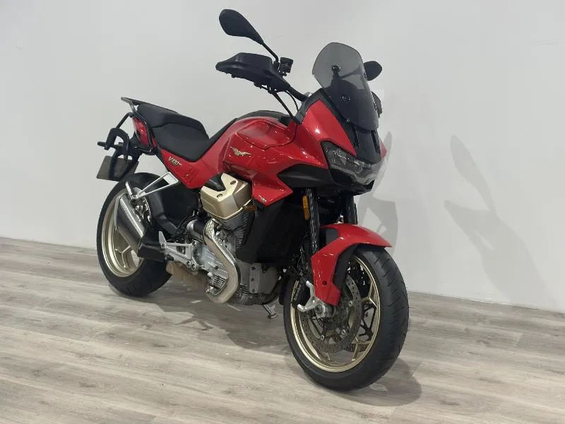 V100  MANDELLO